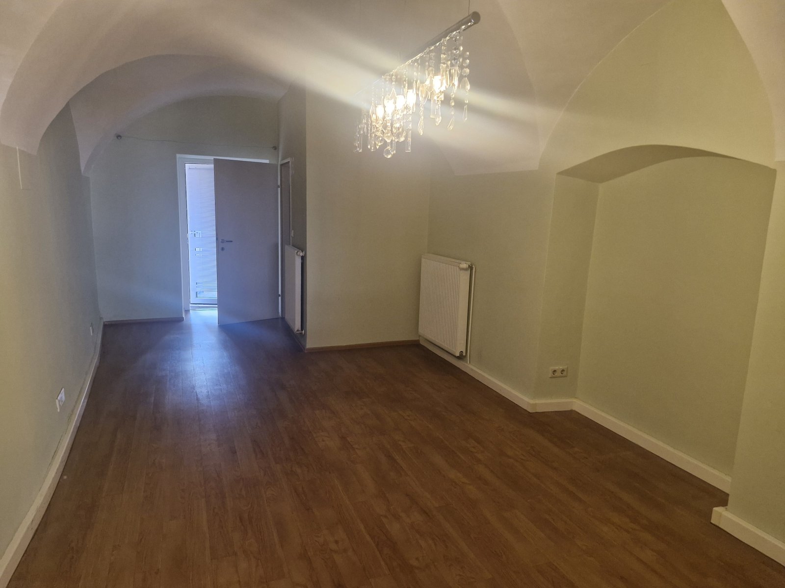 Kleines Geschäftslokal/Büro, Nähe Schwammerlturm